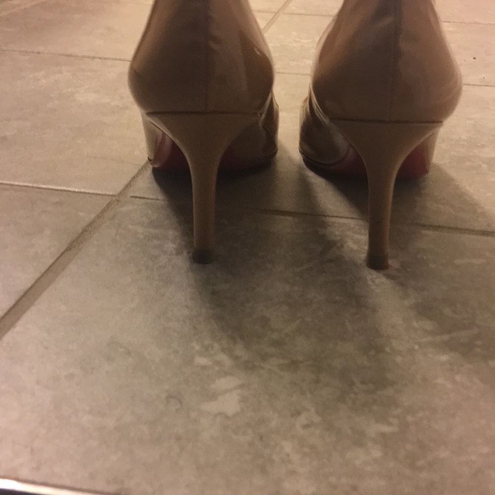 Shoes - Picture 2 of 5